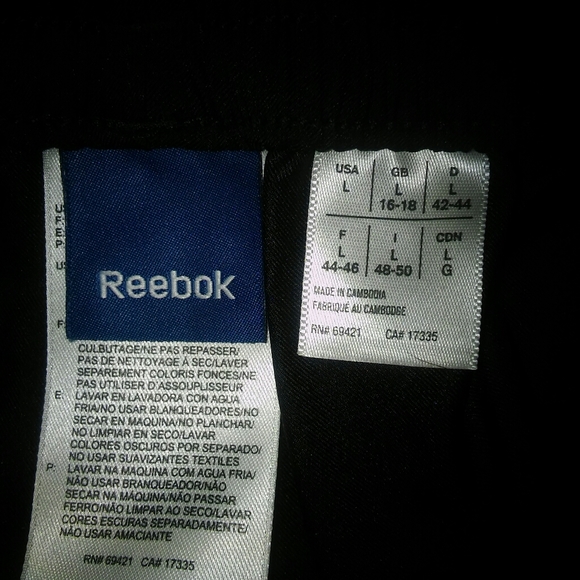 Reebok shorts . mens size L - Picture 3 of 3